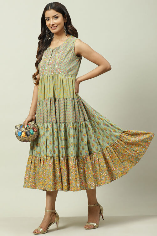 Pink Cotton Flared Fusion Printed Dress image number 5