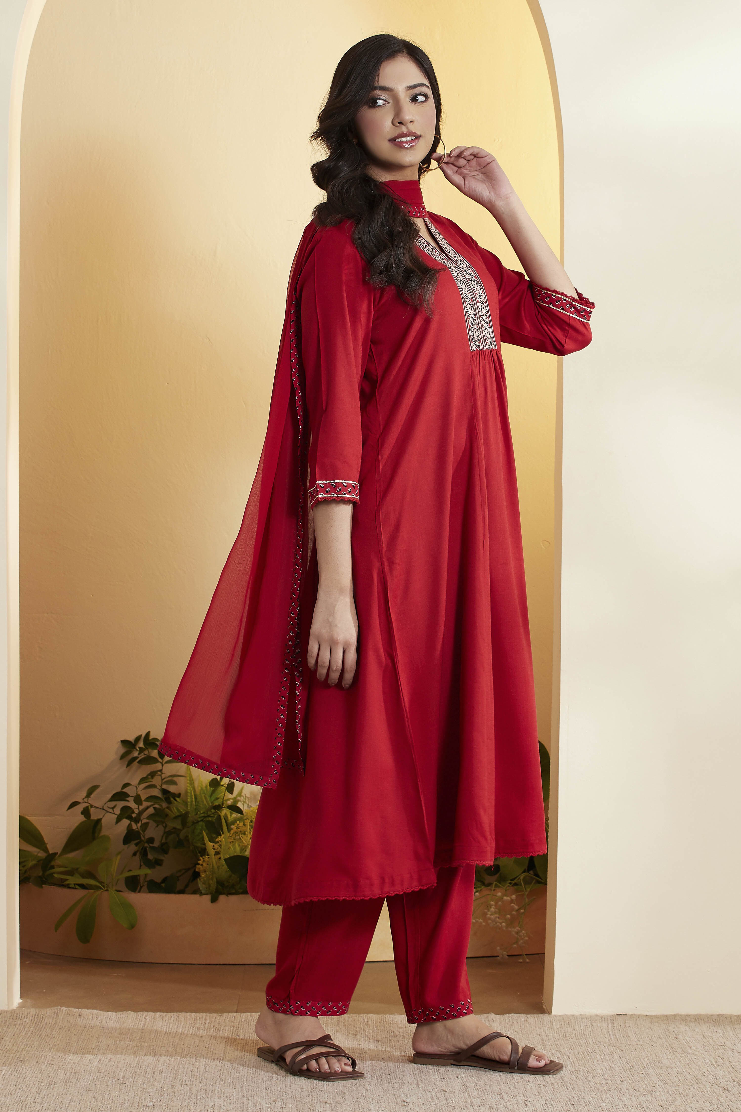 Red Viscose Rayon Straight Suit Set image number 4