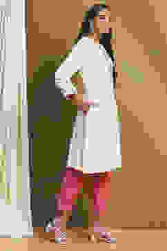 Cream-Colored Acrylic Winter wear Straight Kurta image number 4