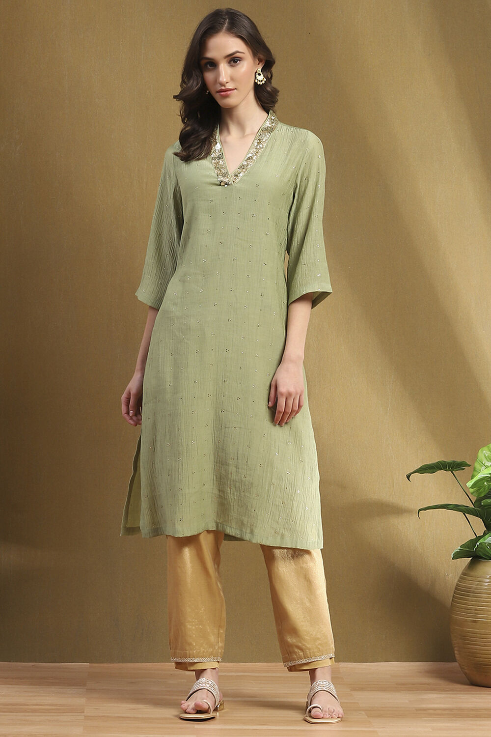 Mauve Crinkled Festive Straight Kurta image number 5