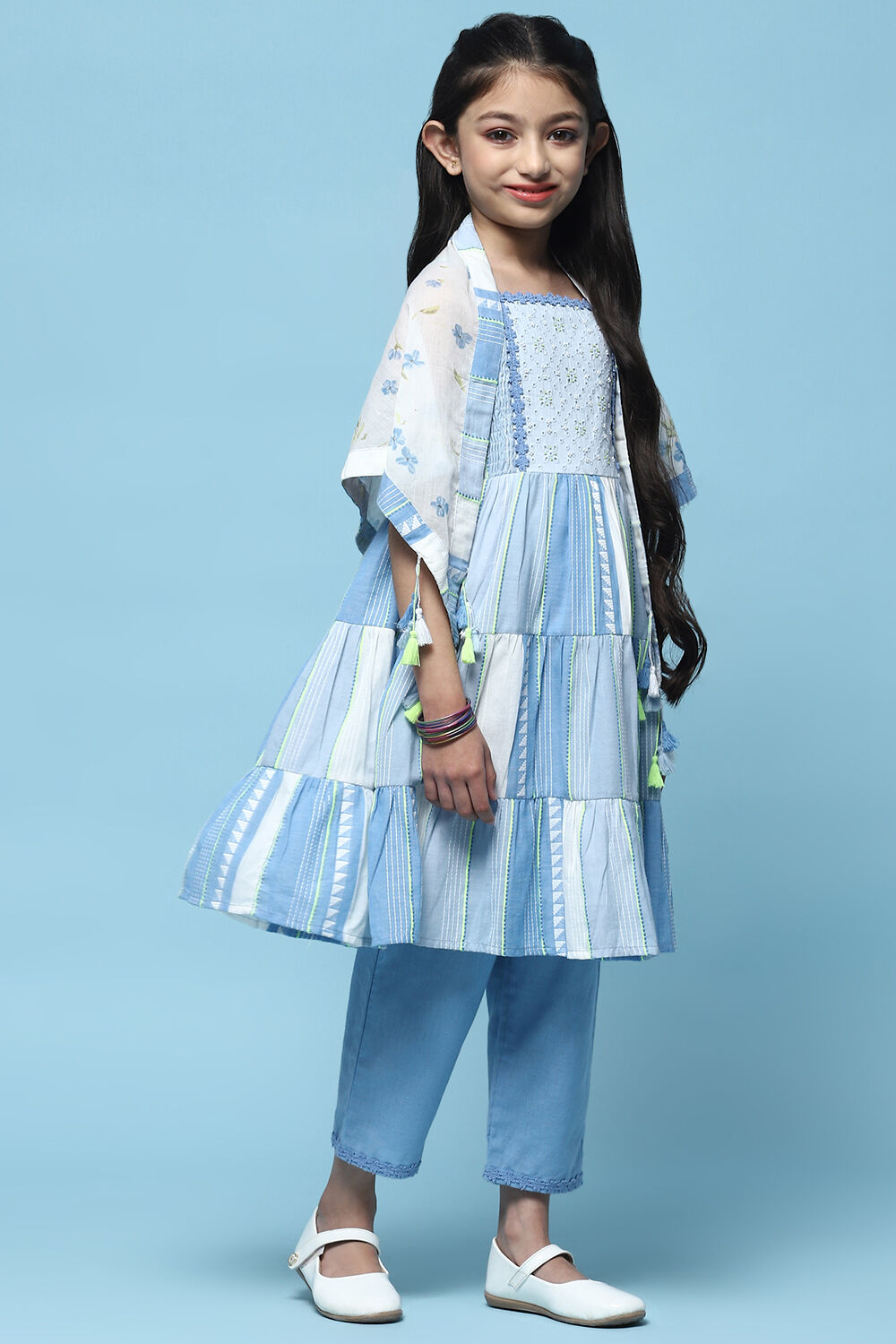 Blue Printed Cotton Kurta With Pants & Printed Scarf.  image number 6