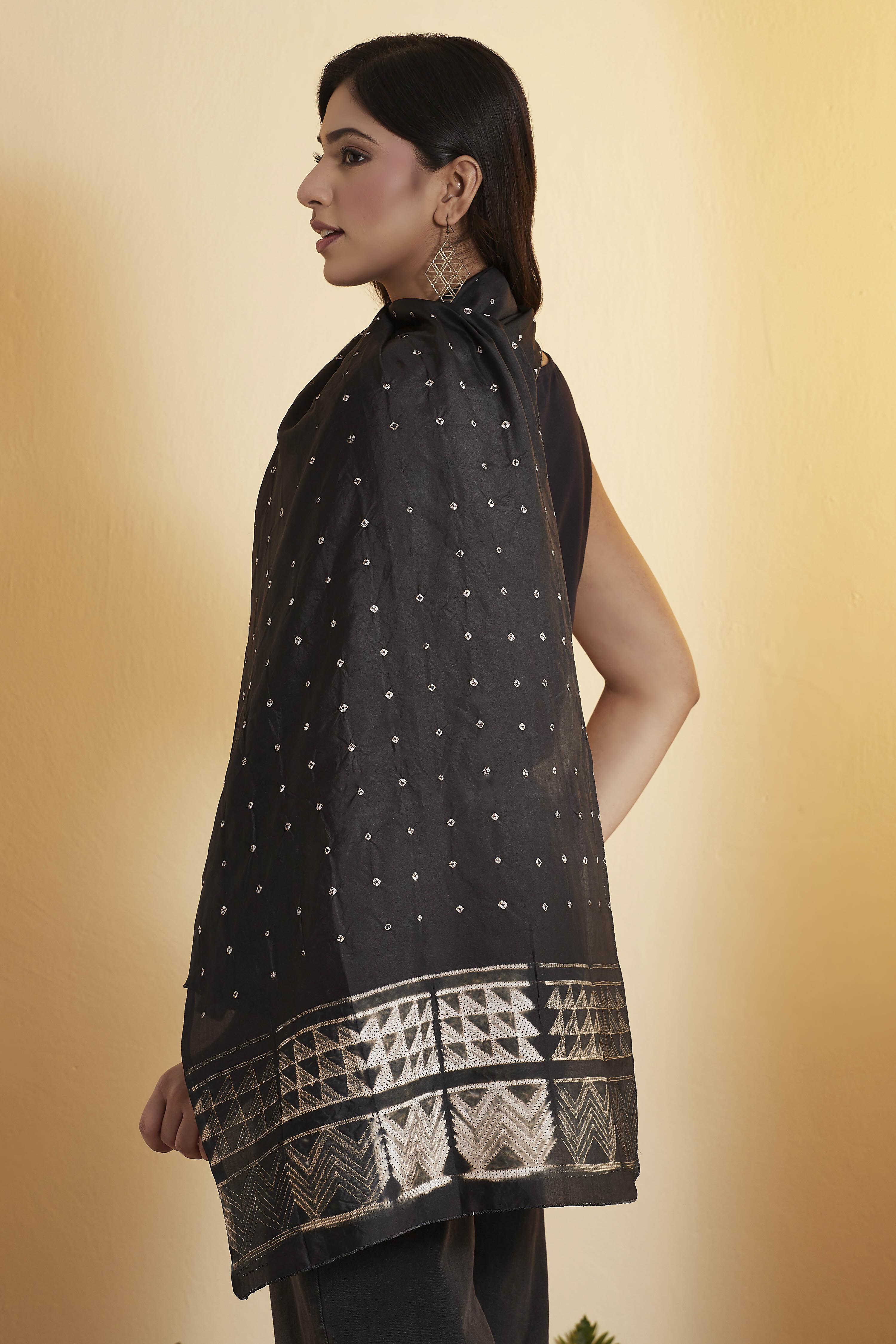 Black Mulberry Silk Bandhani Printed Stole image number 3