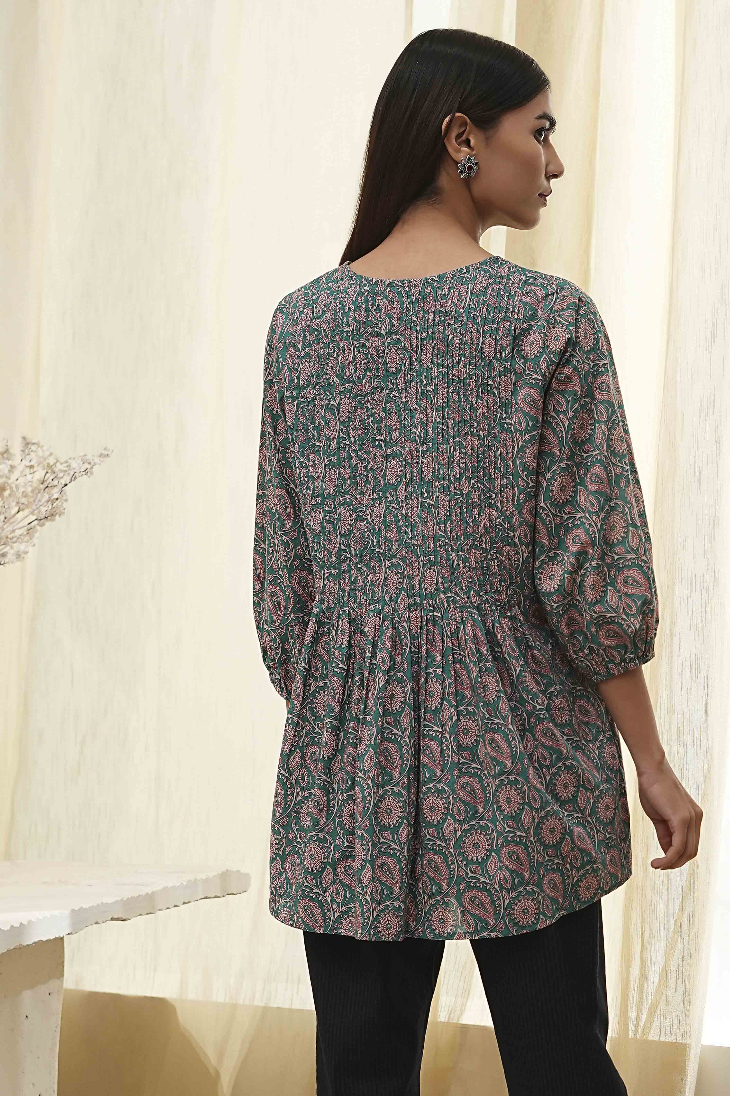 Teal Green Cotton Pleated A-Line Short Kurta image number 3