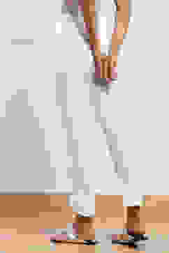 Off White Viscose Lycra Solid Pants image number 5