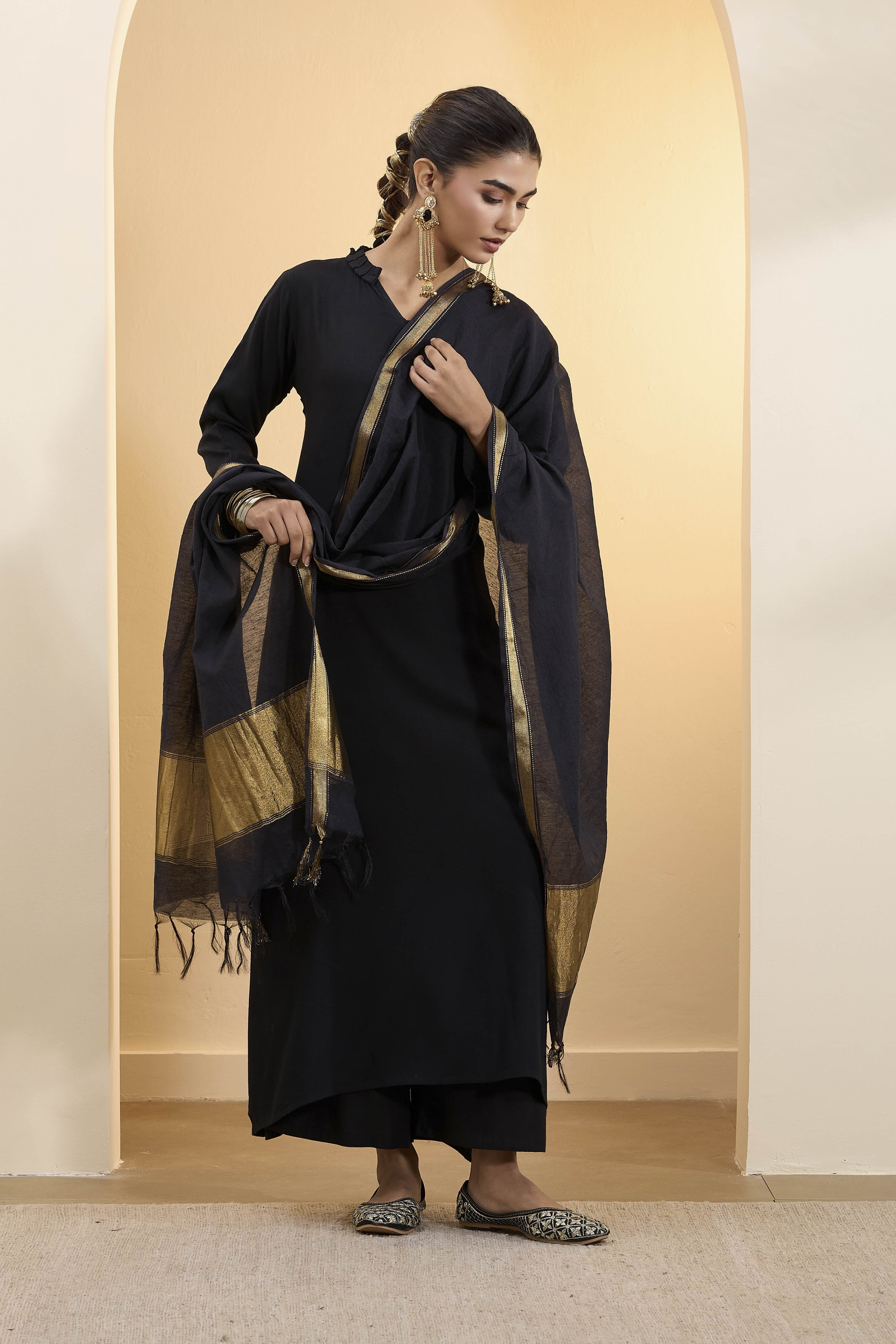 Black Cotton Zari Dupatta image number 0