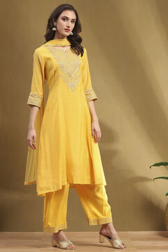 Yellow Embroidered Festive Kalidar Suit Set image number 5