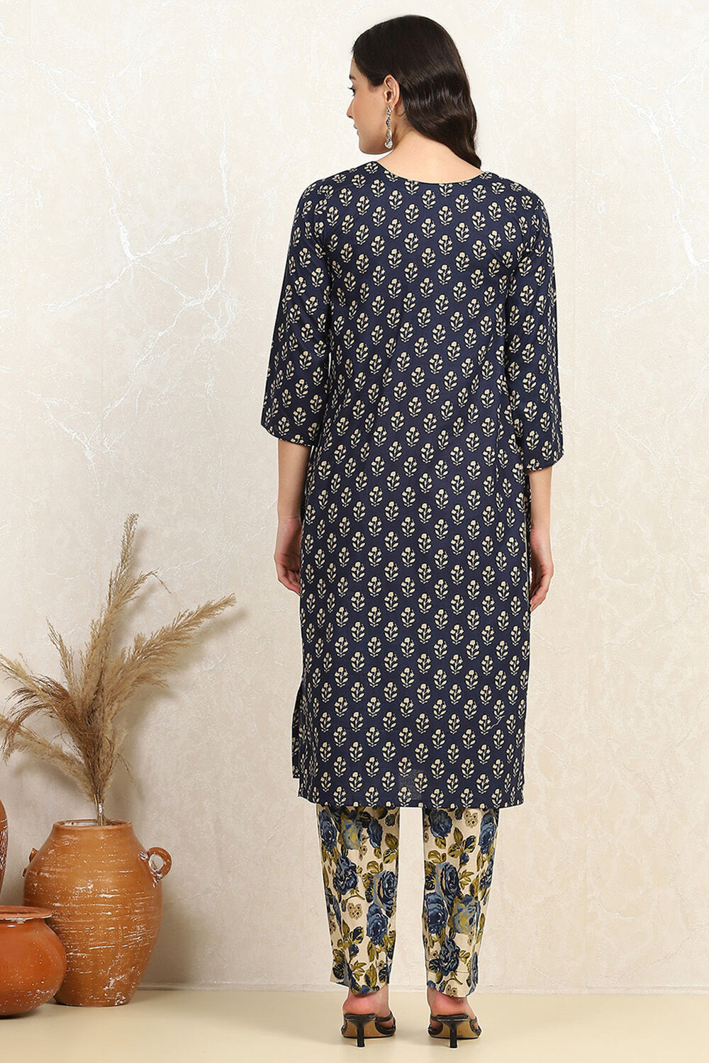 Blue Cotton Printed Unstitched Suit Set image number 5