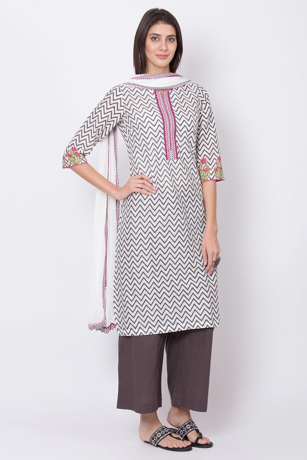 Off White Straight Kurta Palazzo Suit Set image number 4