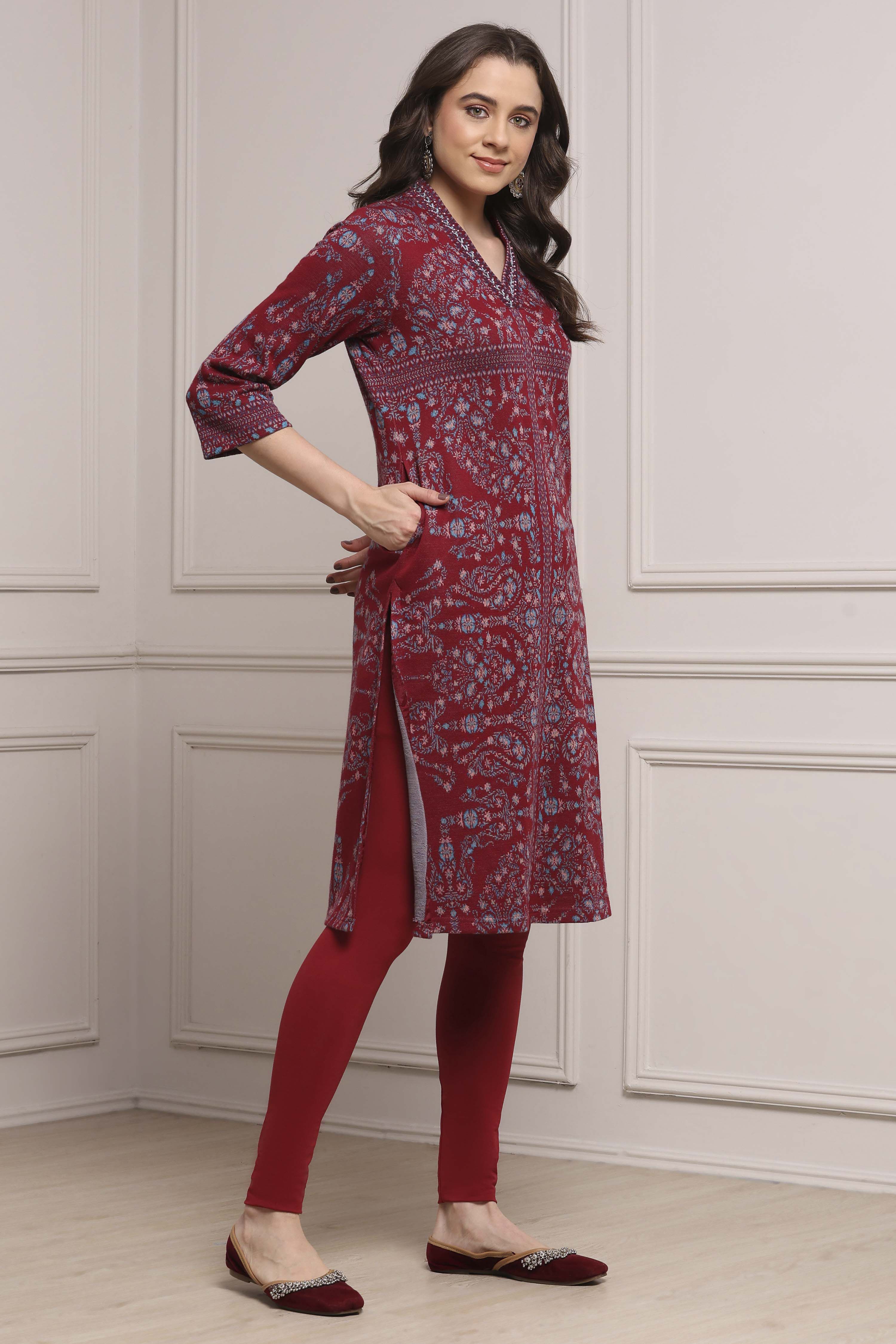 Earthy Green Yarn-Dyed Printed Straight Winter Kurta image number 4