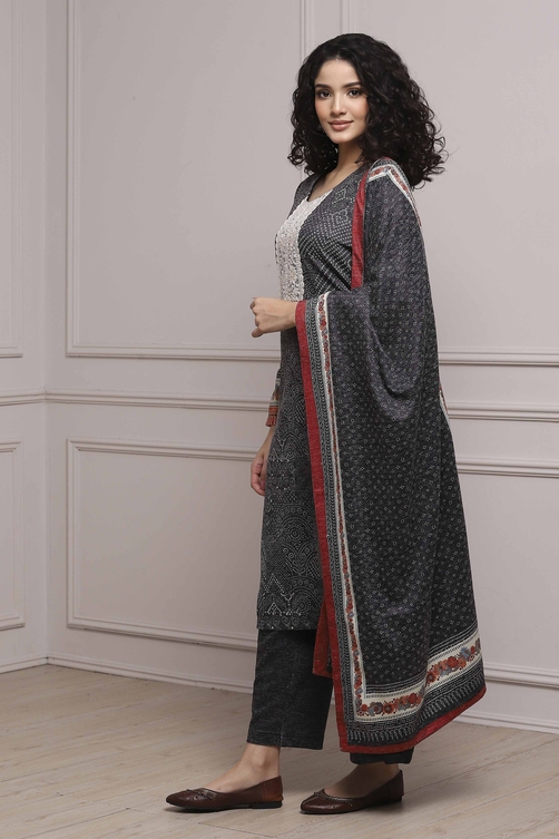 Black Blended Straight Printed Suit Set image number 3