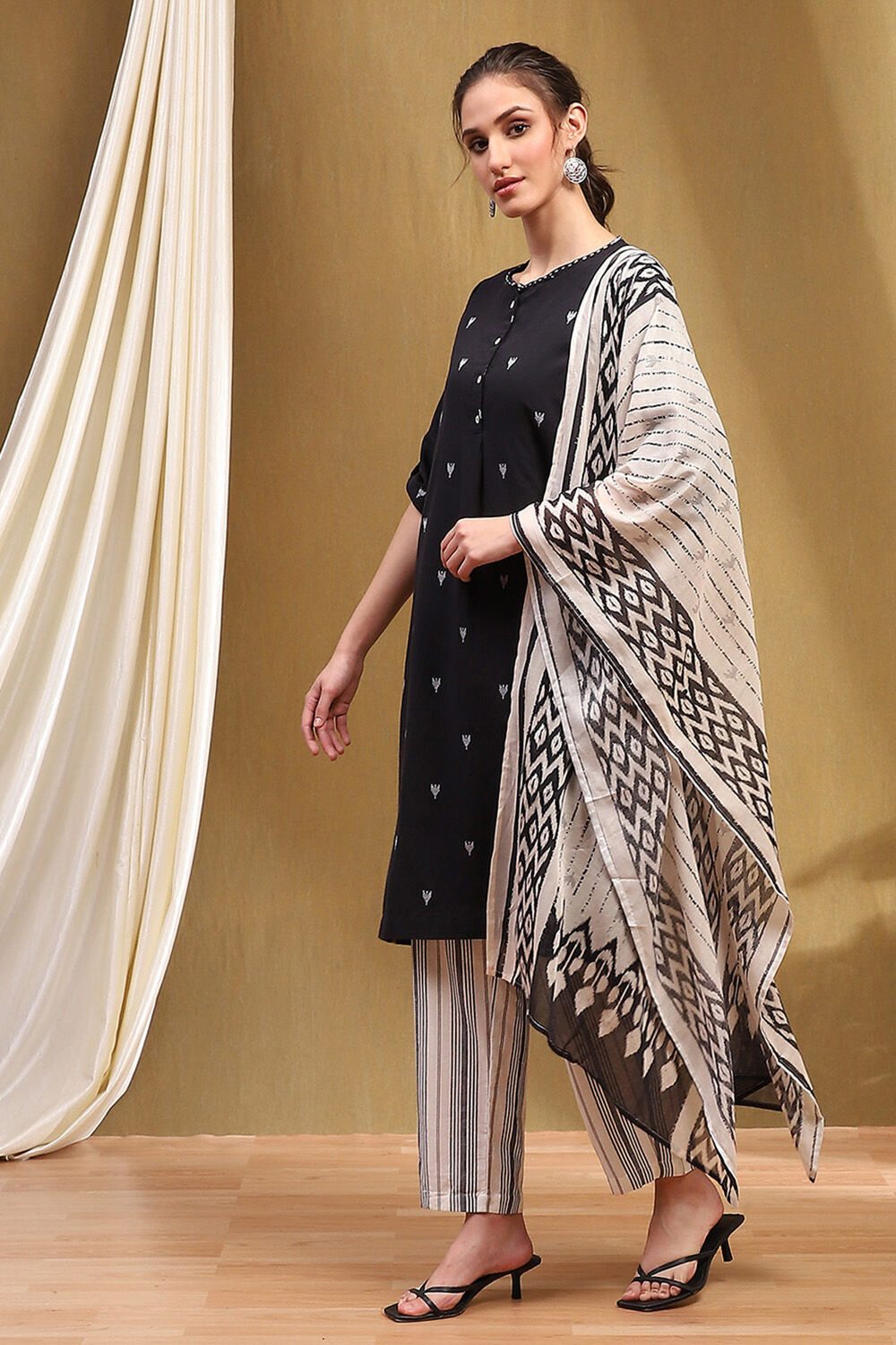 Orange Cotton Printed Straight Suit Set image number 3