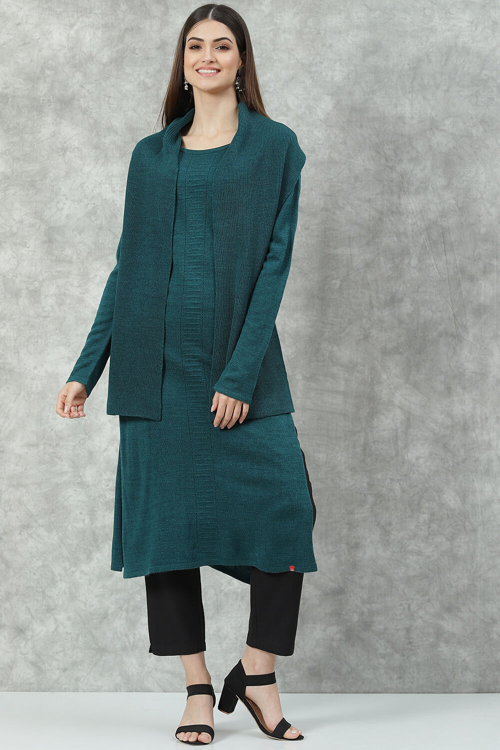 Black Acrylic Straight Scarf Set Yarndyed Kurta image number 0