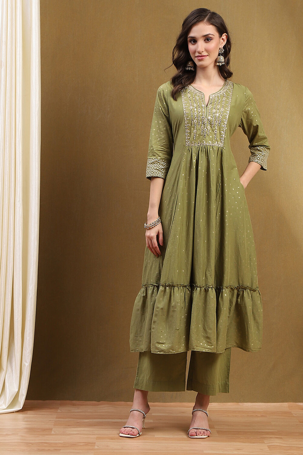 Green Cotton Printed Festive Gathered Suit Set image number 7