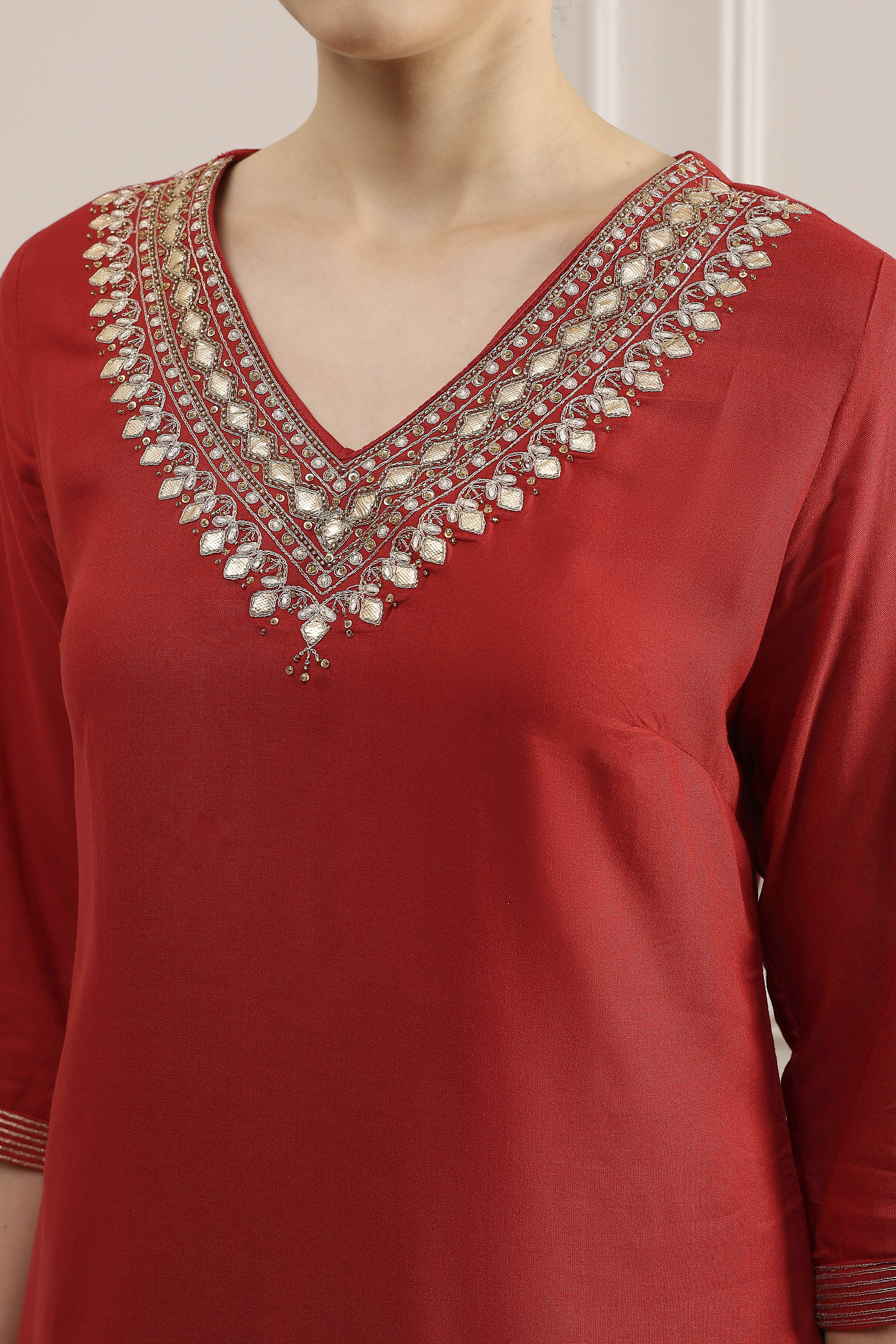 Red Solid Straight Kurta image number 1