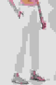 White Solid Wide Leg Pants image number 3