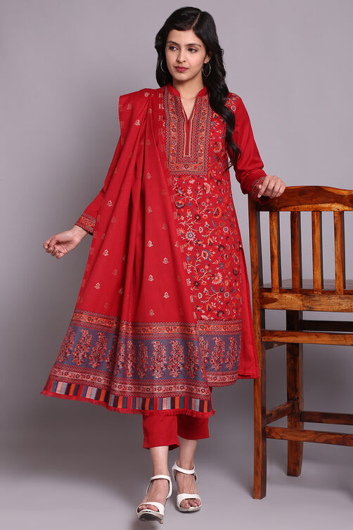Red Woolen A-Line Kurta Slim Pant Suit Set image number 3