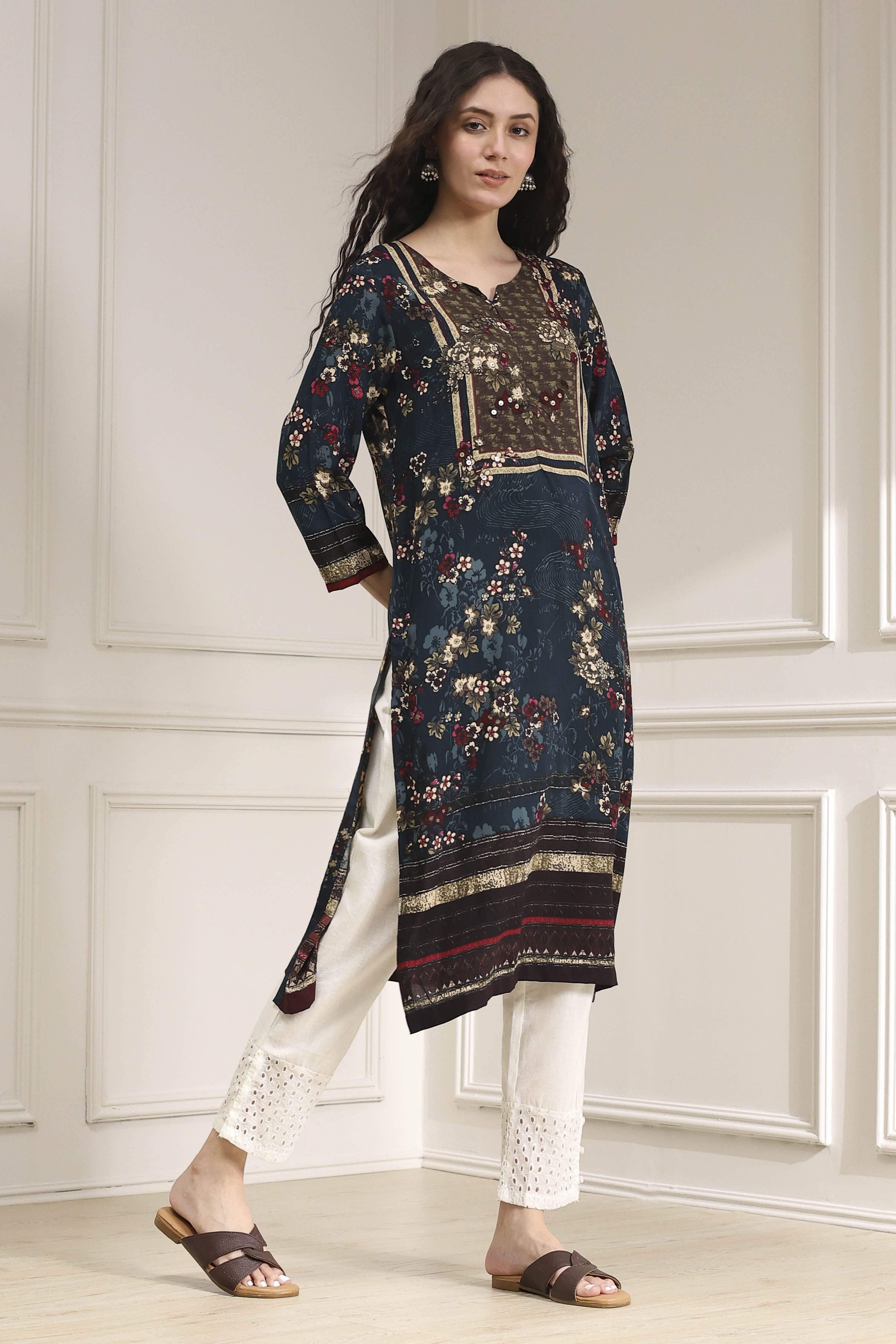 Teal Floral Printed Straight Kurta image number 4