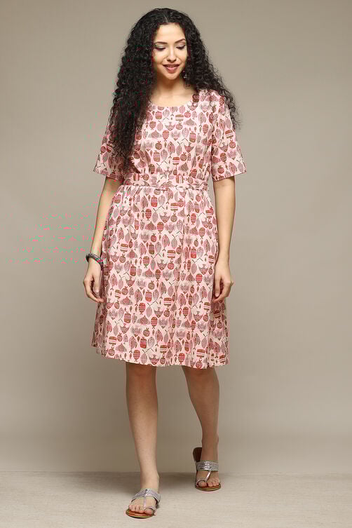 Coral Red Rayon Straight Printed Kurta image number 6