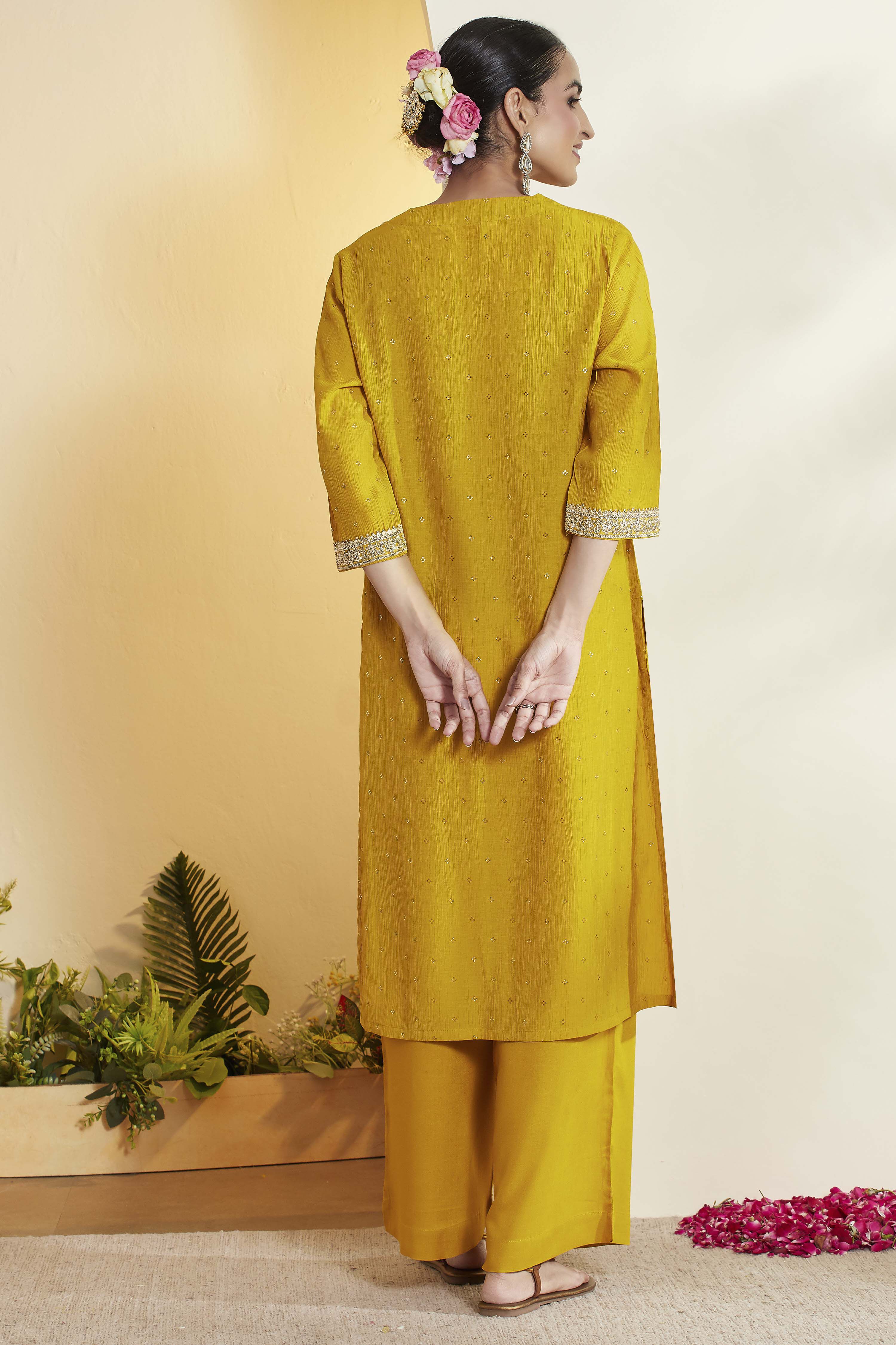 Yellow Viscose Blend Straight Suit Set image number 6