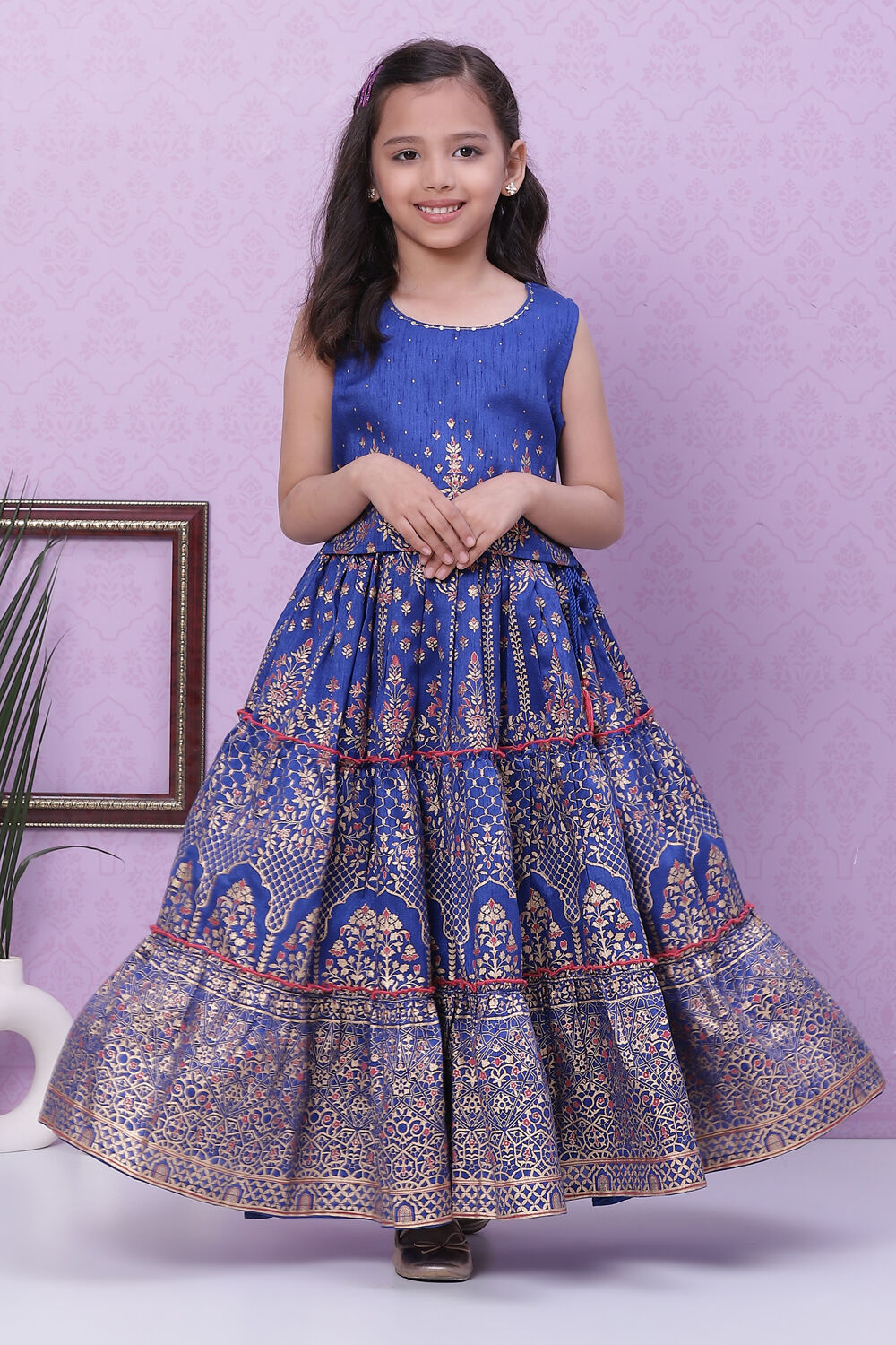 Green Art Silk Flared Lehenga image number 6