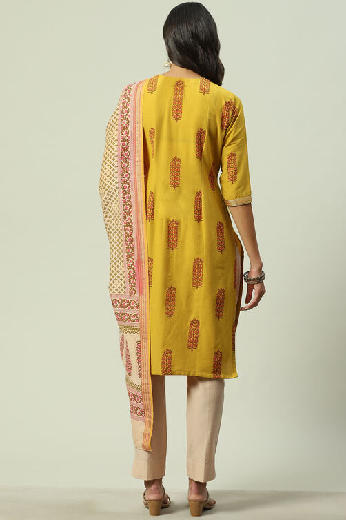 Lime Green Cotton Unstitched Suit Set image number 4