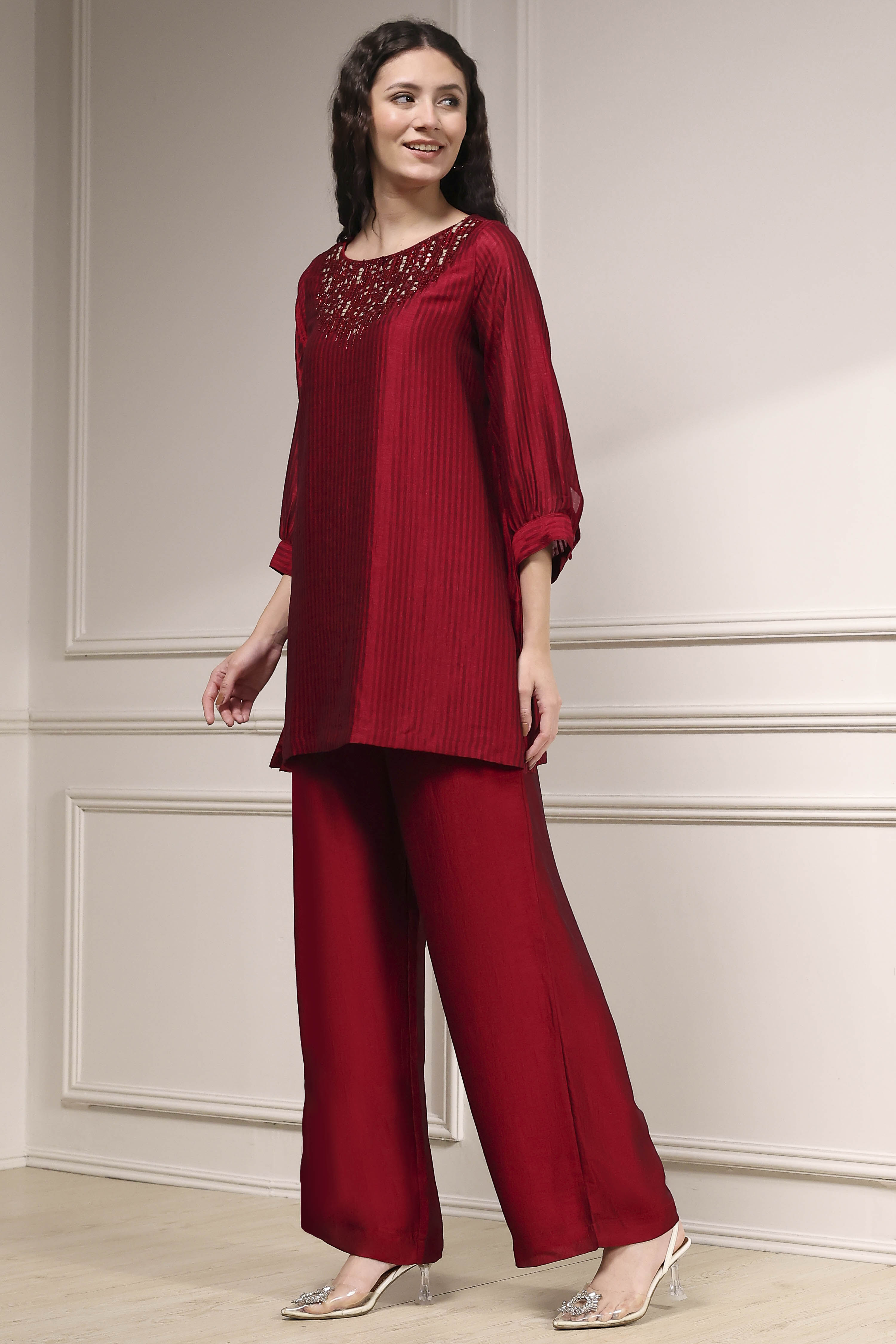 Red Self-Designed Straight Kurta Set image number 3