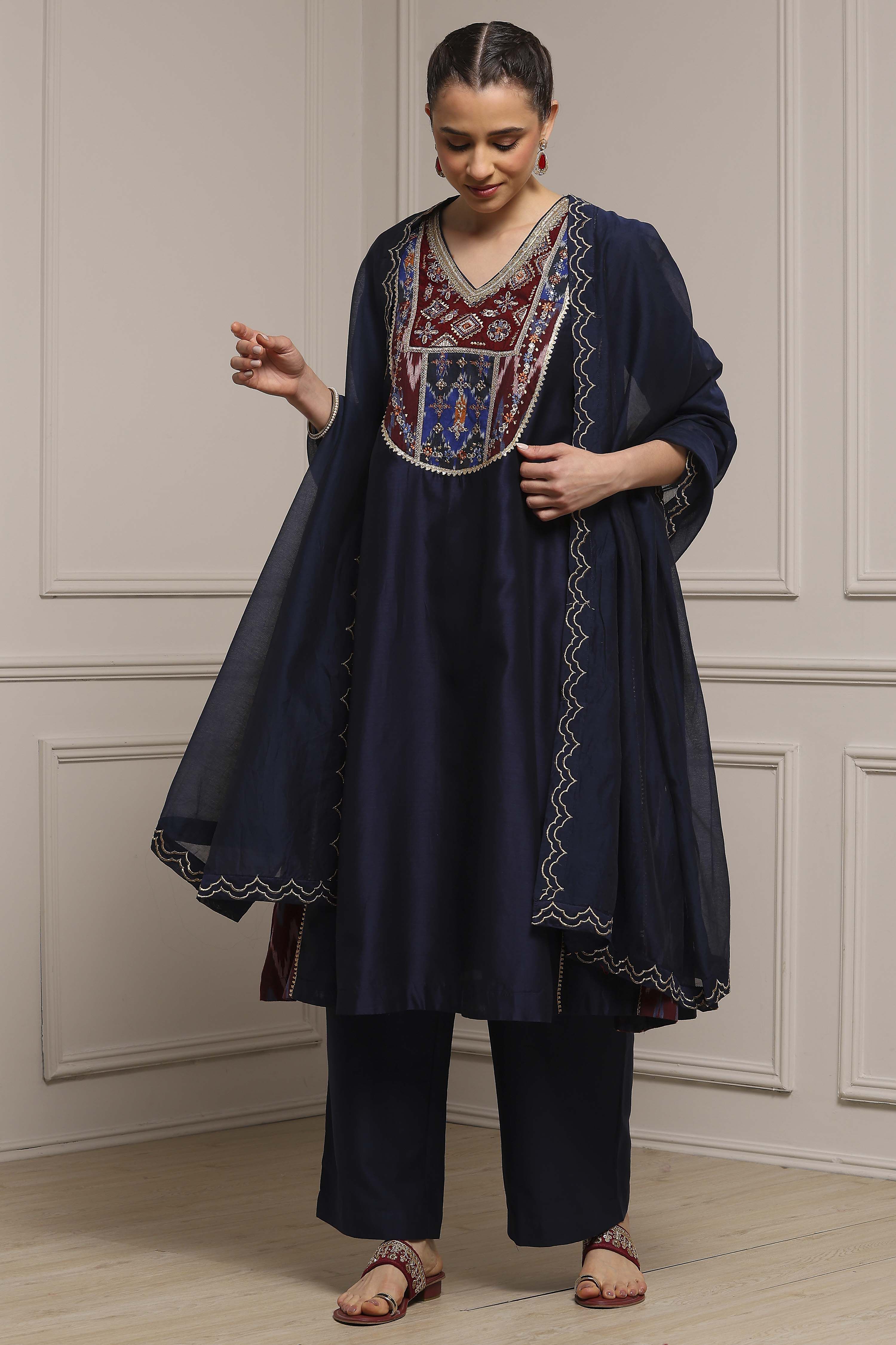 Blue Cotton Blend A-Line Printed Suit Set image number 0