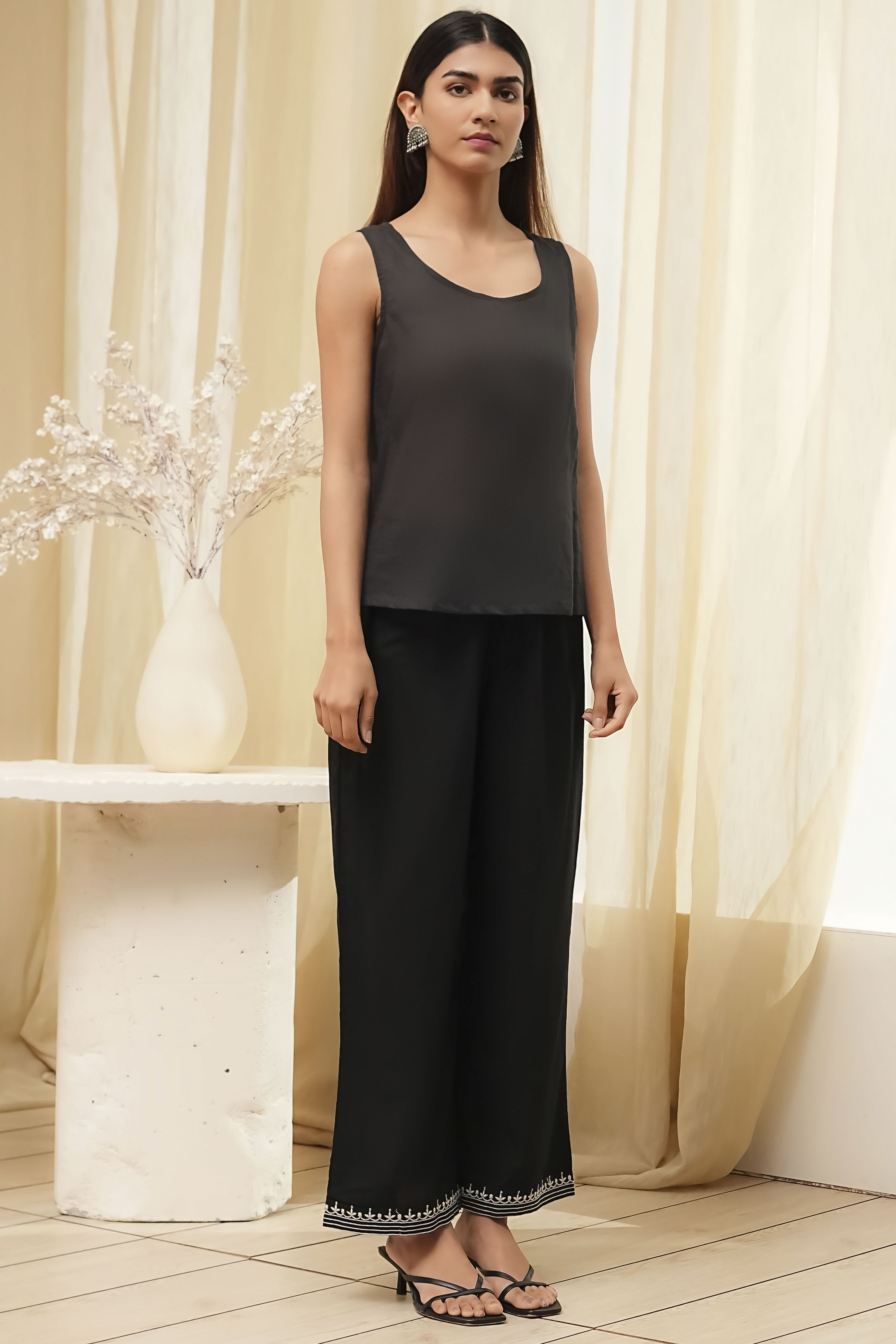 Pink Cotton Blend Embroidered Straight Suit Set image number 8