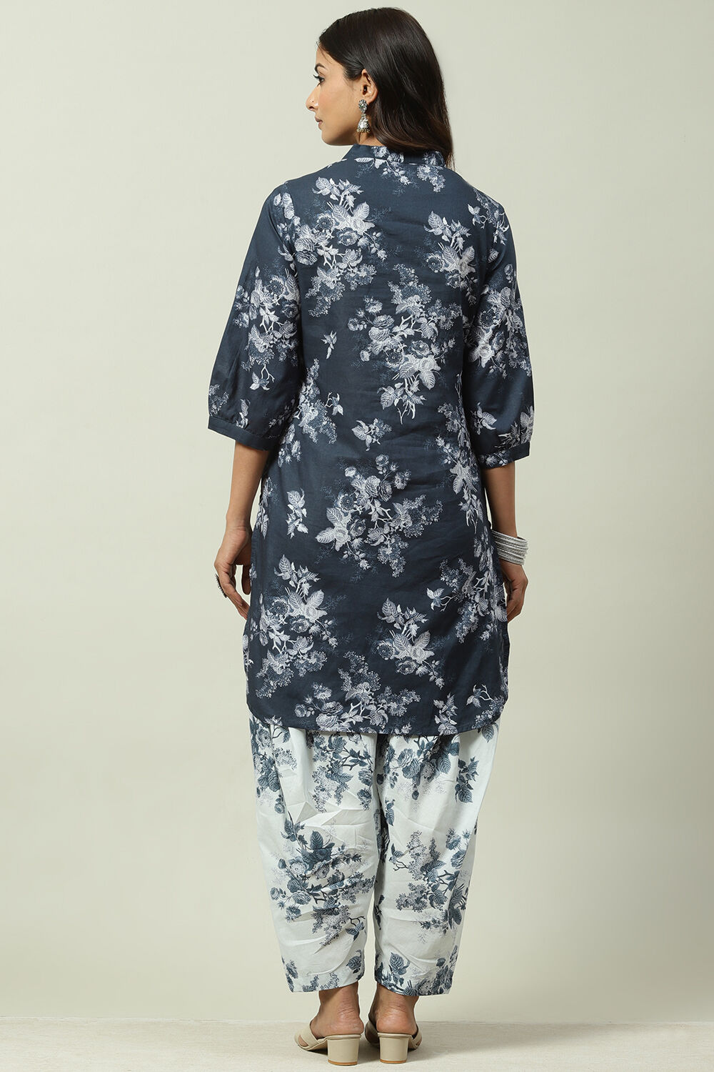 Red Cotton Straight Kurta Set image number 4