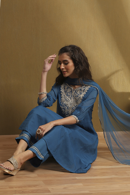 Green Embroidered Festive Kalidar Suit Set image number 8