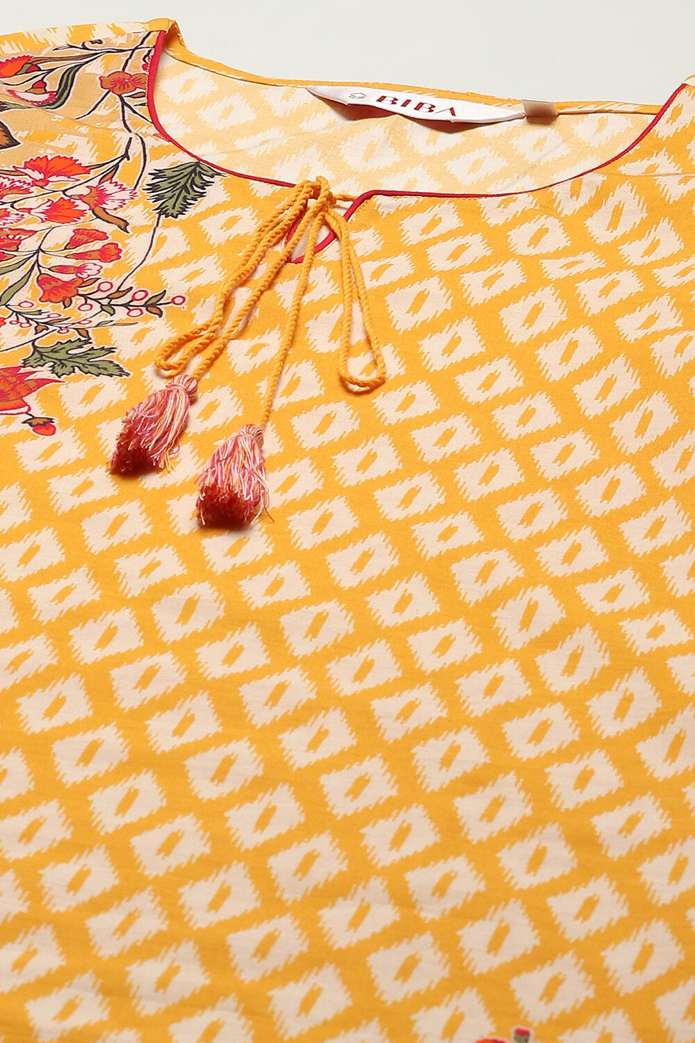 Yellow Cotton Straight Printed Kurta Slim Pant Suit Set image number 1