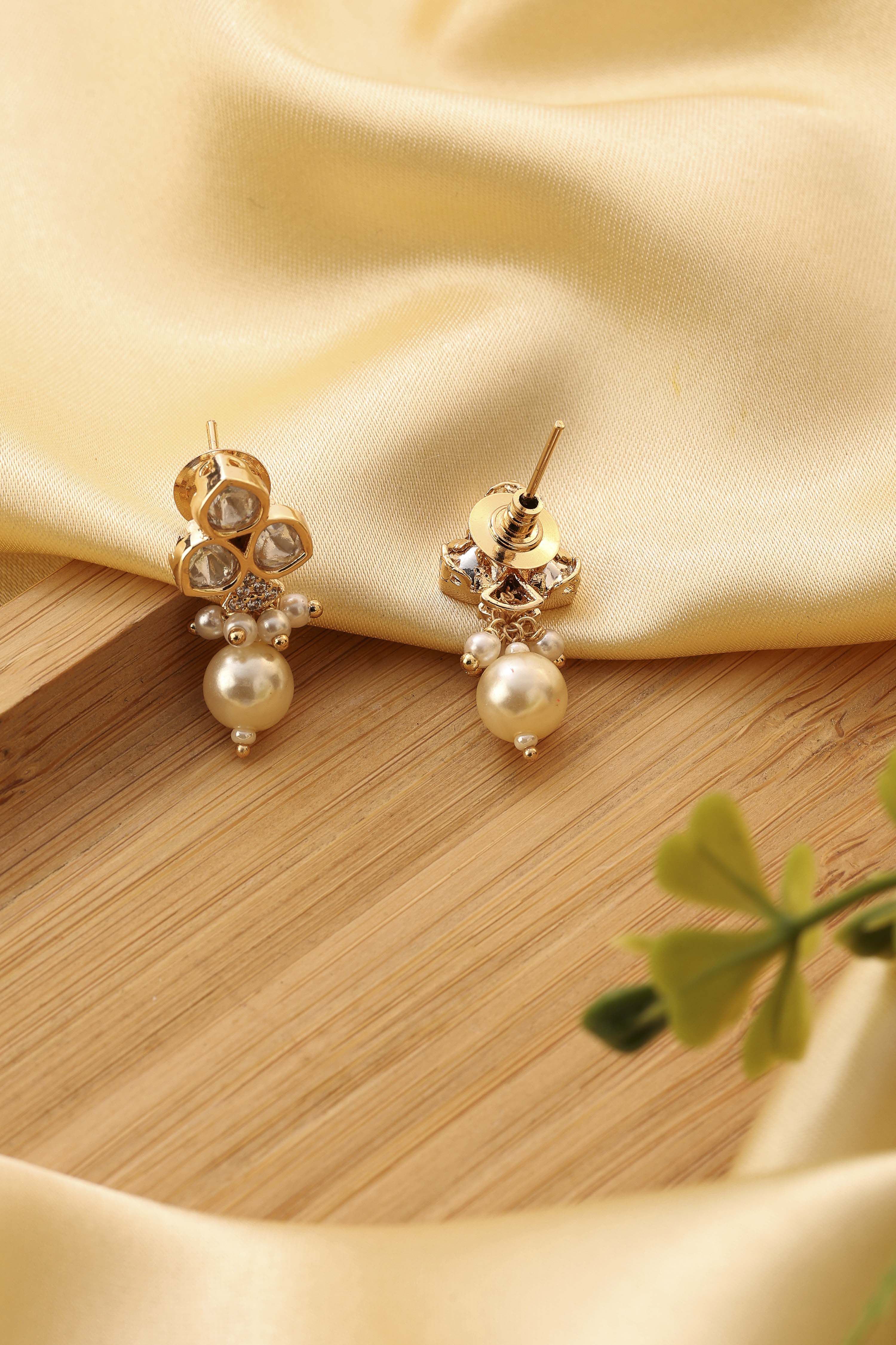 White Gold-Plated Brass Pearl Drop Earrings image number 2