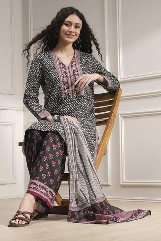 BIBA Black Cotton Straight Printed Kurta Set in Black