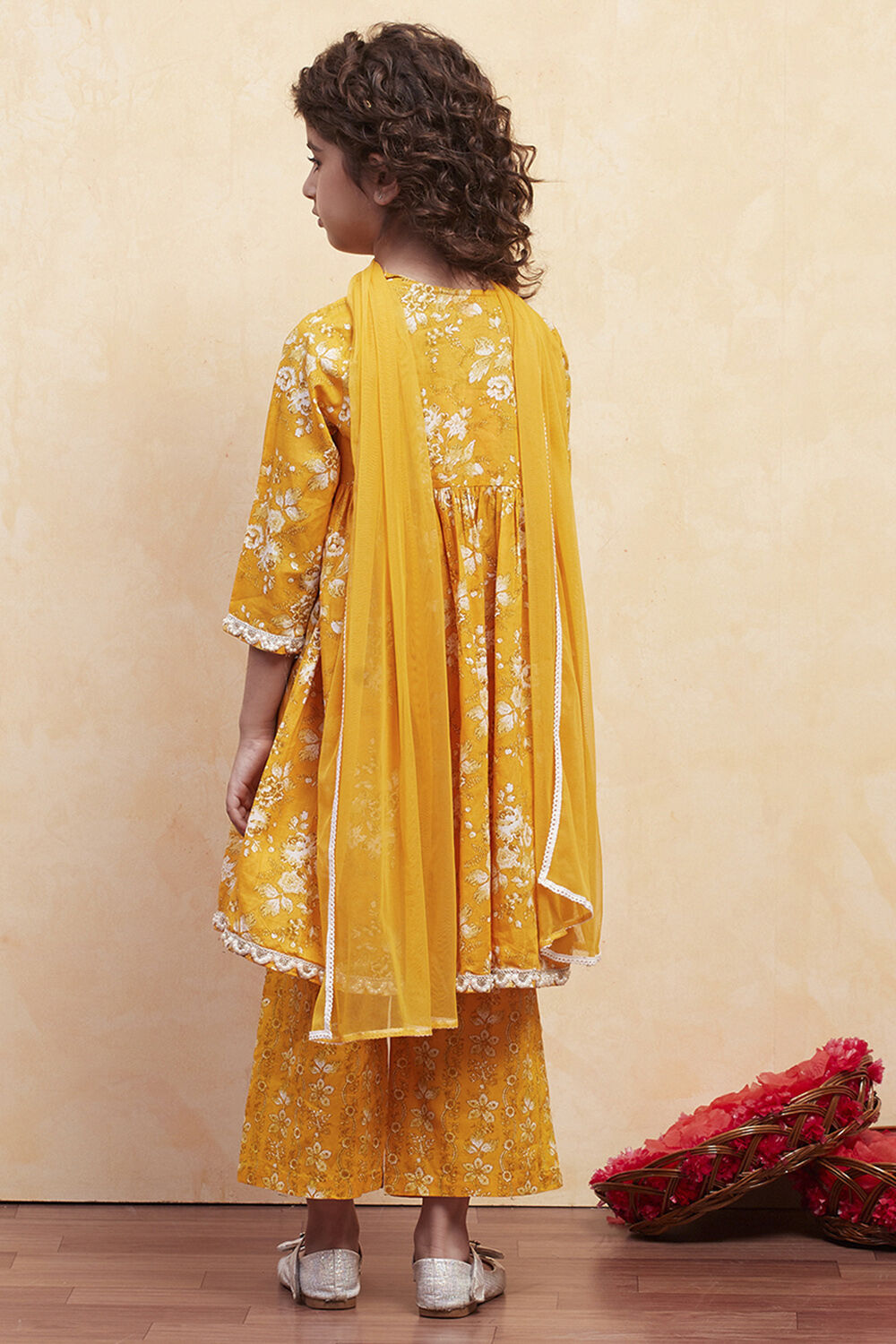 Yellow Cotton Floral Gathered Suit Set image number 4