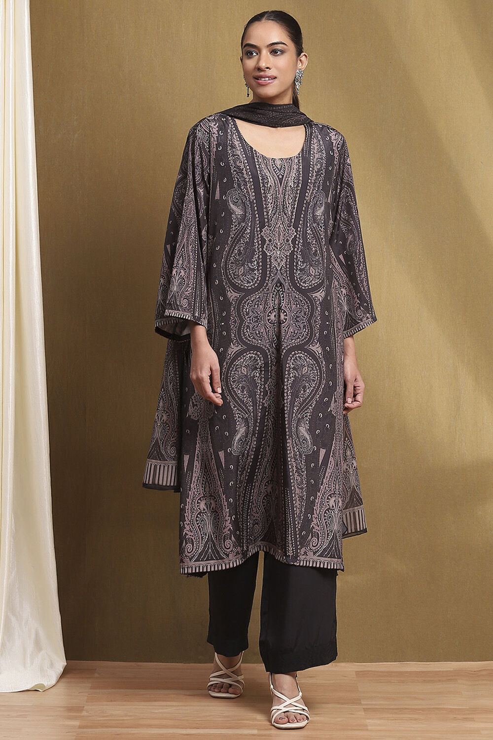 Black Printed Straight Suit Set image number 6