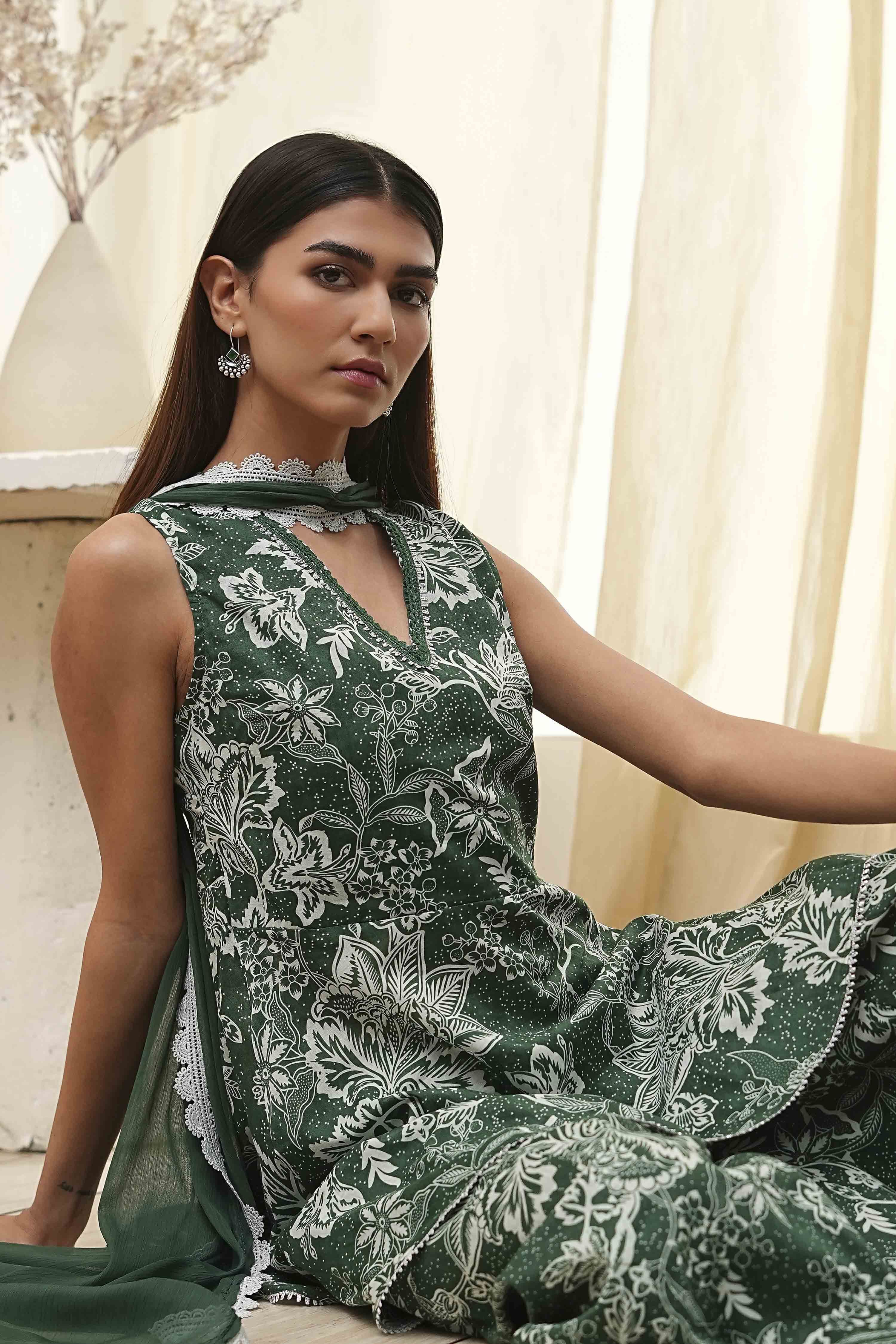 Green Cotton Floral Peplum Suit Set image number 7