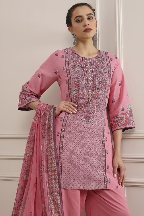 Light Pink Cotton Straight Printed Suit Set image number 7