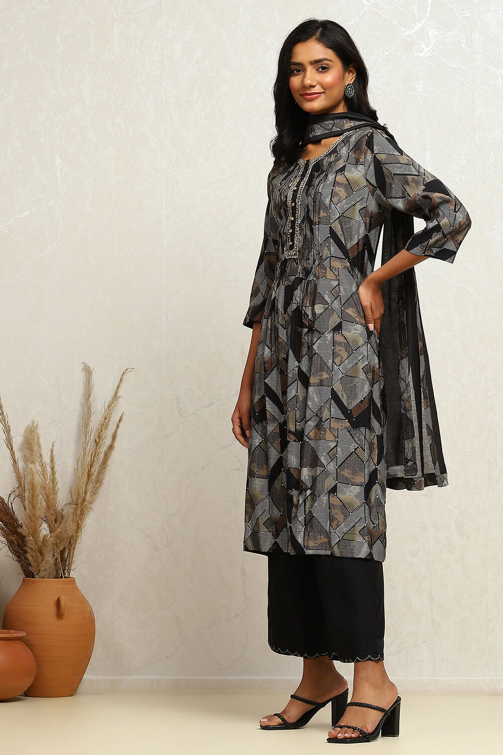 Black Modal Printed Gathered Suit Set image number 3