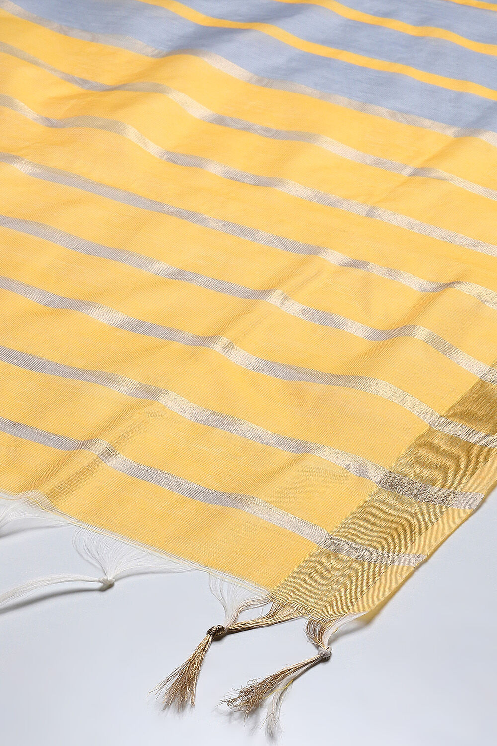 Beige Rayon Straight Kurta Regular Pant Suit Set image number 3