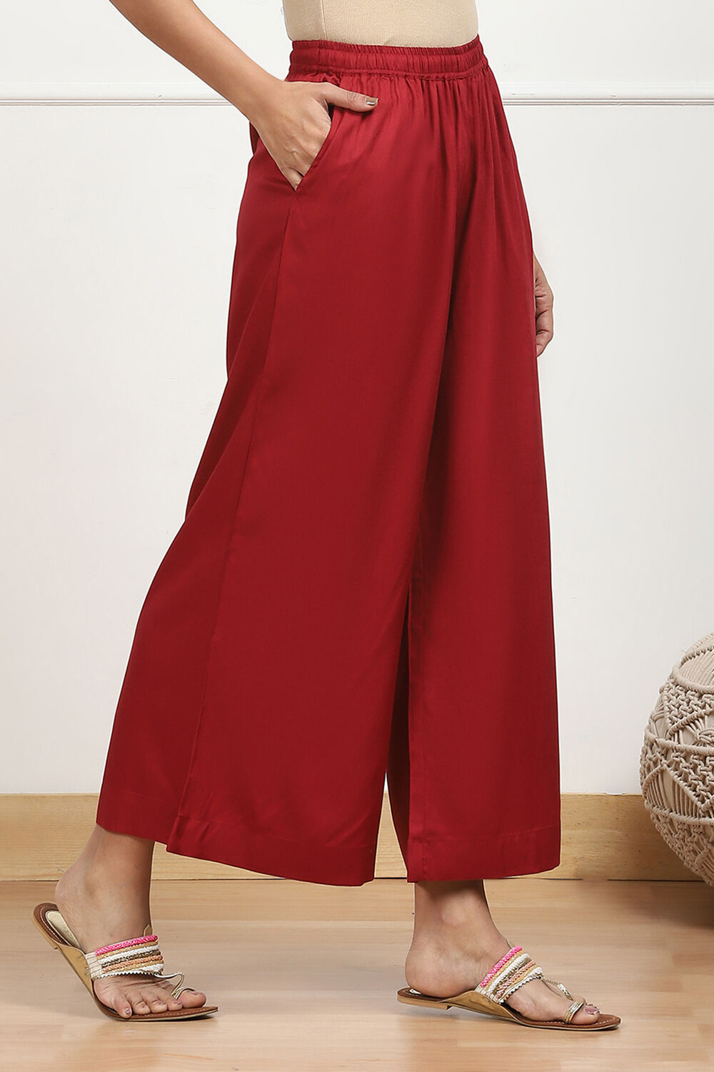 Maroon Viscose Solid Straight Palazzo image number 3
