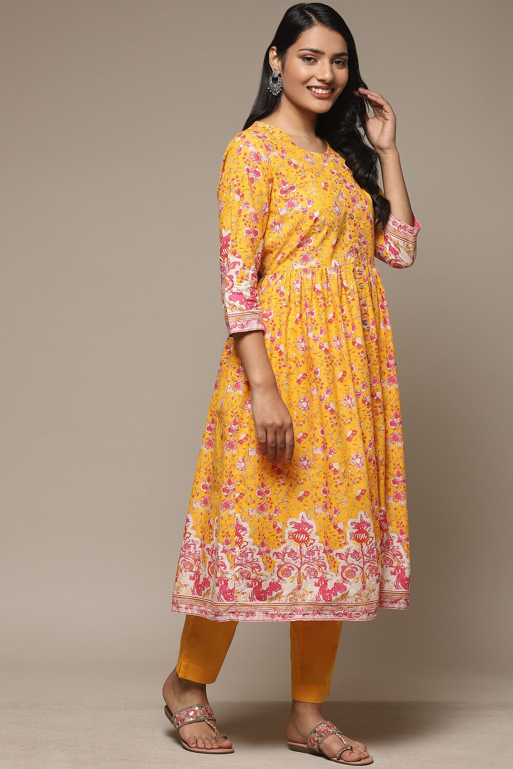 Blue Cotton Gathered Kurta Pants 2 Piece Set image number 5