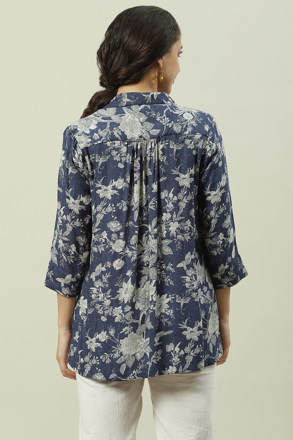 Indigo LIVA Straight Printed Shirt image number 4