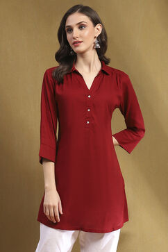 Crimson Red Solid Shirt Collar Straight Short Kurti image number 5