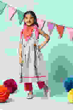 Green Cotton Flared Kurta Straight Palazzo Suit Set image number 5