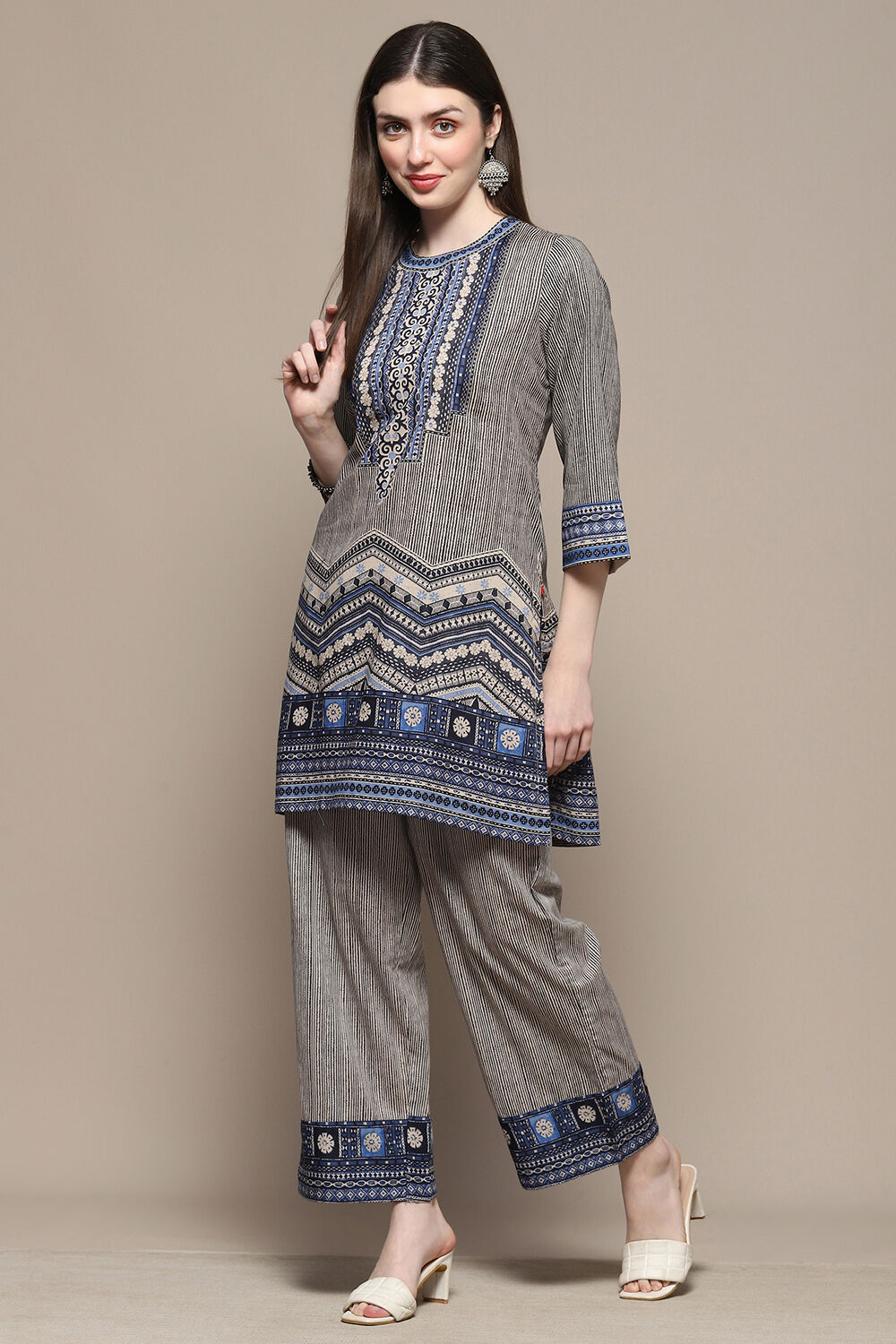 Blue Cotton Straight Suit Set image number 3