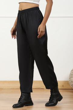 Black Solid Mid-Rise Regular Pants image number 2