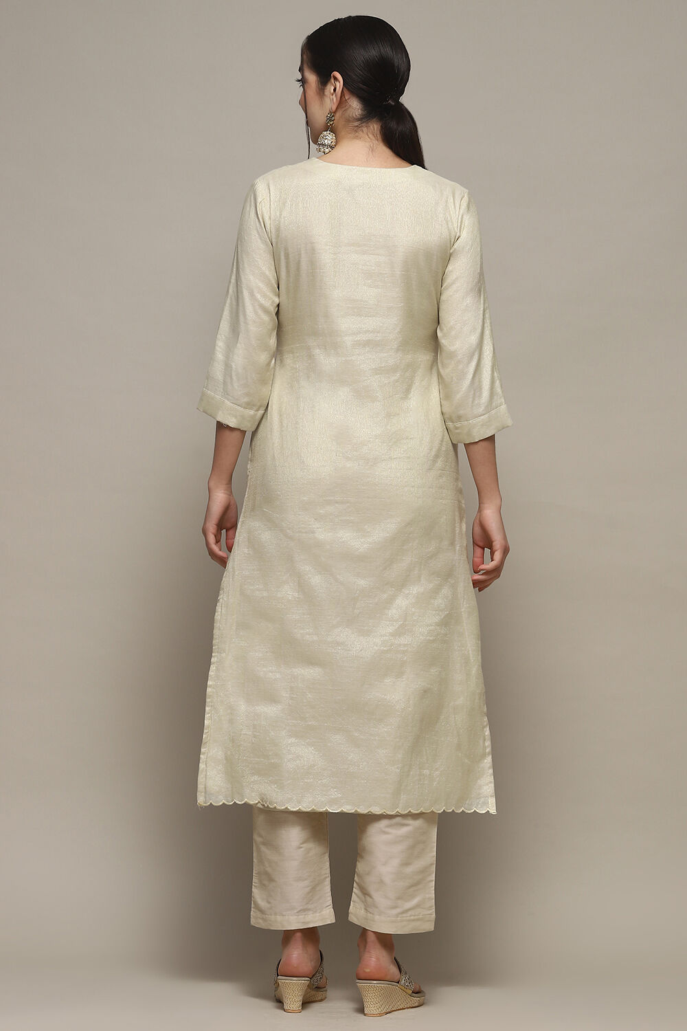 Off White Tissue Unstitched Suit set image number 6