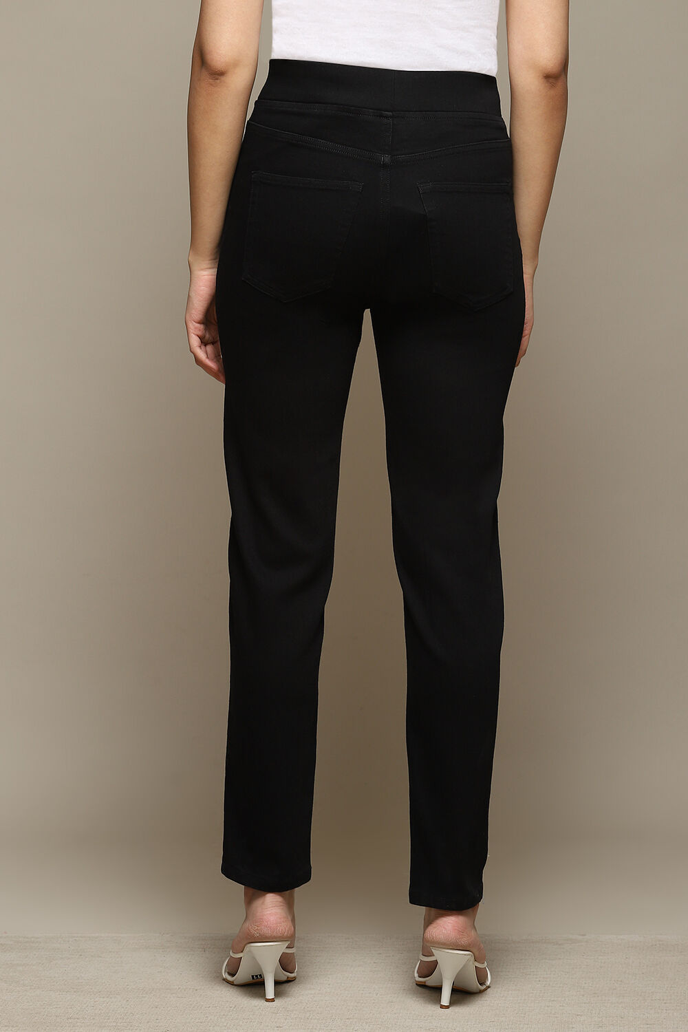 Indigo Cotton Blend Solid Jeggings image number 3