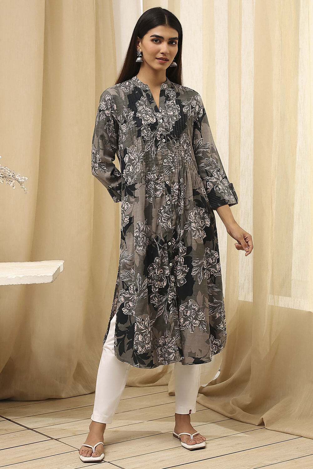 Charcoal Floral Printed Straight Kurta image number 1