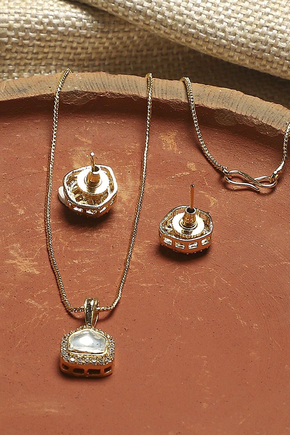 Gold Brass Necklace Set image number 2